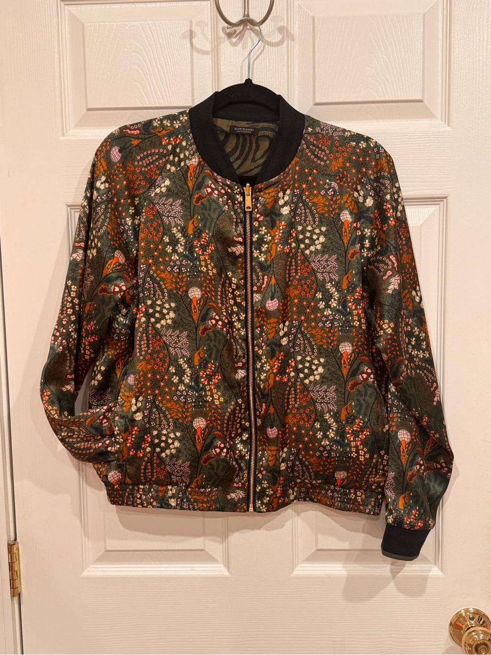 * Reversible* Scotch & Soda - Satin Floral Bomber Jacket with Gold Zipper - Picture 2 of 7